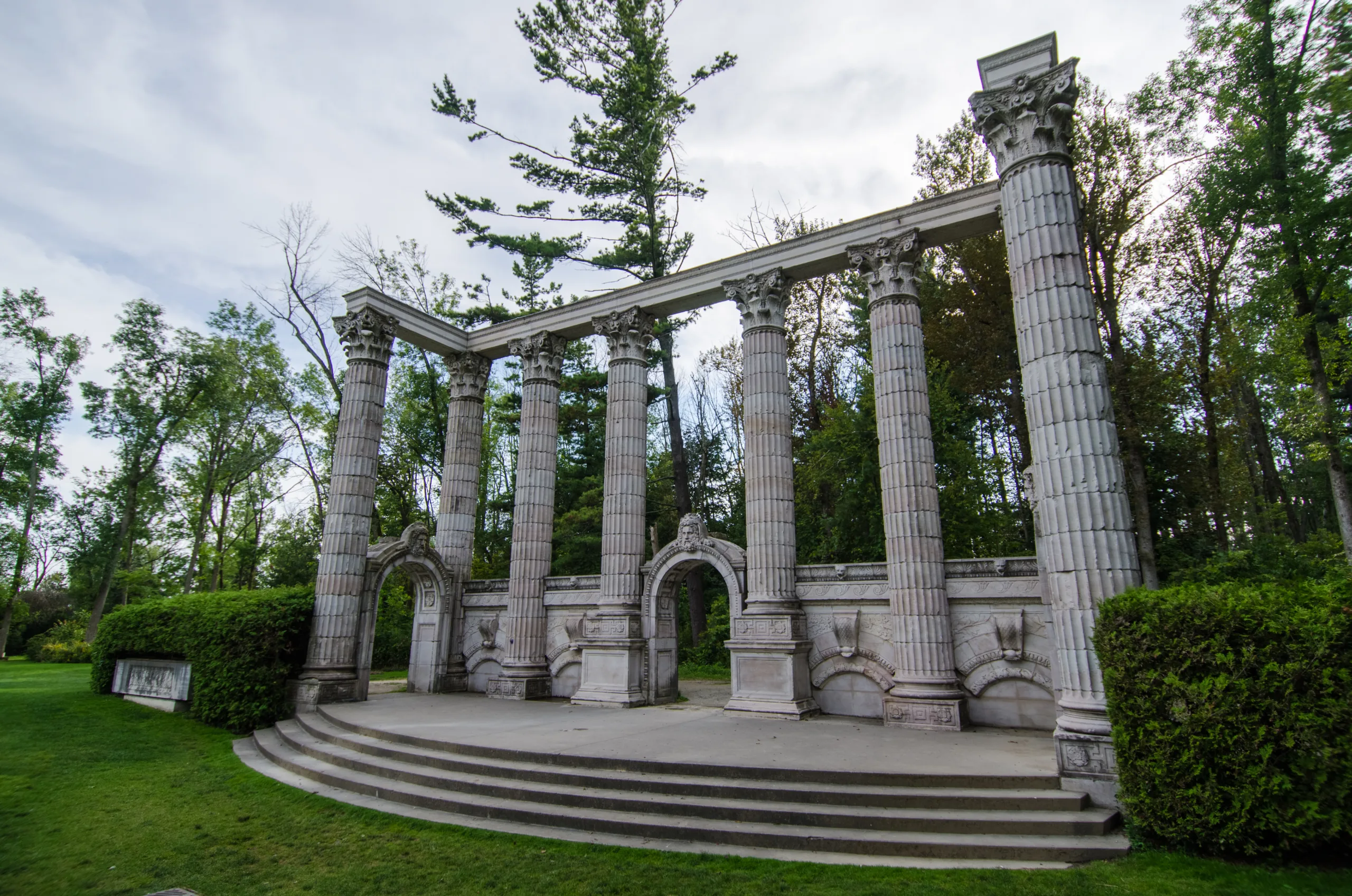 Unique engagement shoot at Guildwood Park in Scarborough, featuring historic stone ruins and lake views.