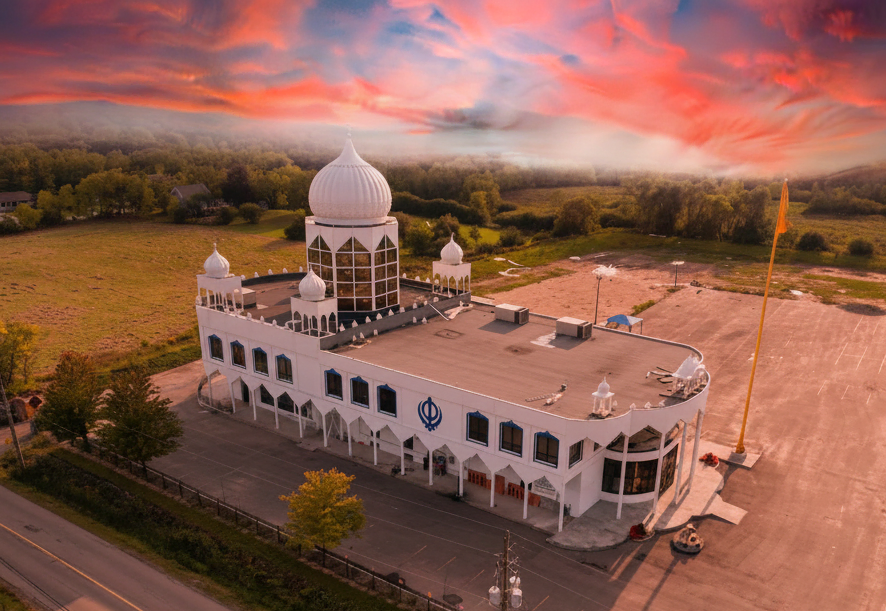 Dundas Hamilton Sikh wedding at Gurdwara Shaheedgarh Sahib, captured by Cinematic RGB Wedding Photography & Videography.